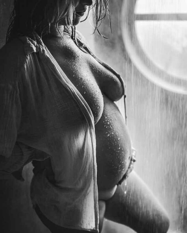 Zwangerschapsshoot onder de douche